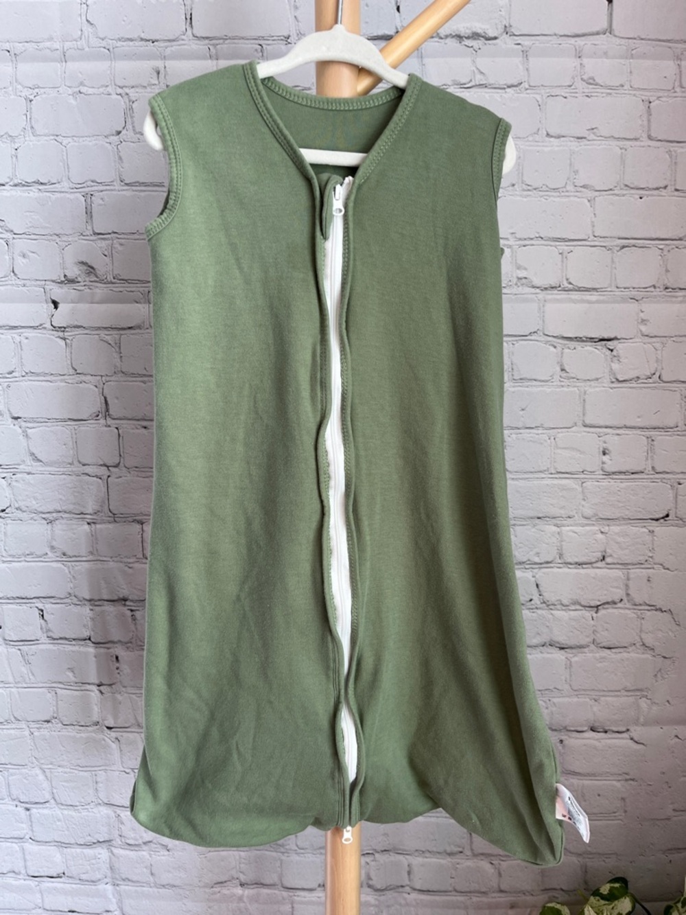 ⭐️⭐️ PICK 5 / $20 Sleeveless Olive Green Zip Front Sleepsack
